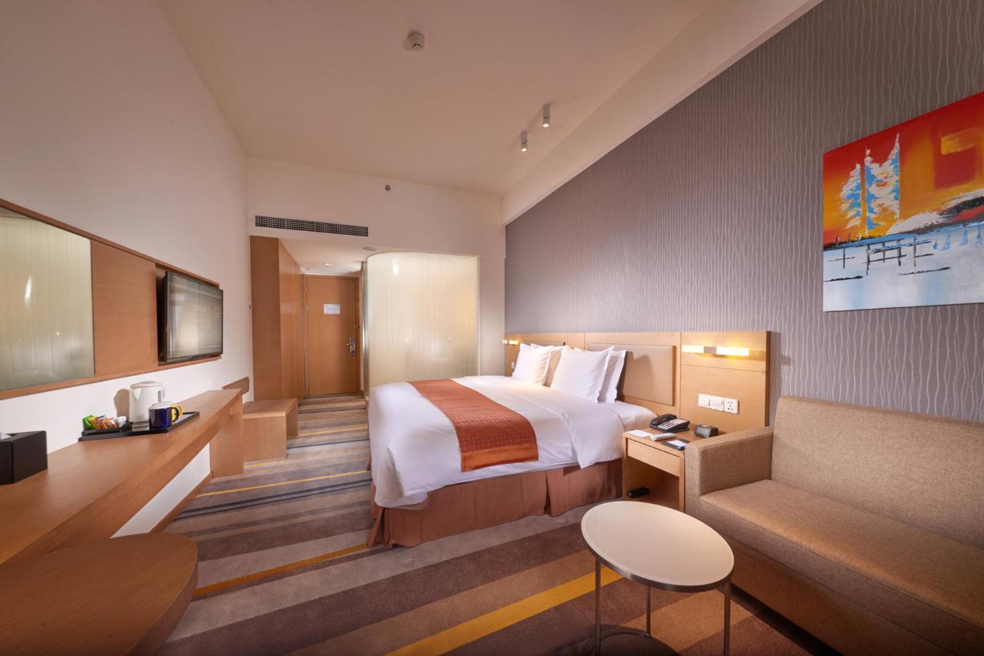 Holiday Inn Express Chengdu Huanhuaxi By Ihg-Near Jinsha Site Musem,Near Wuhou Temple Museum,Welcome Drinks,Free Gym,Free Self-Service Laundry تشنجدو المظهر الخارجي الصورة