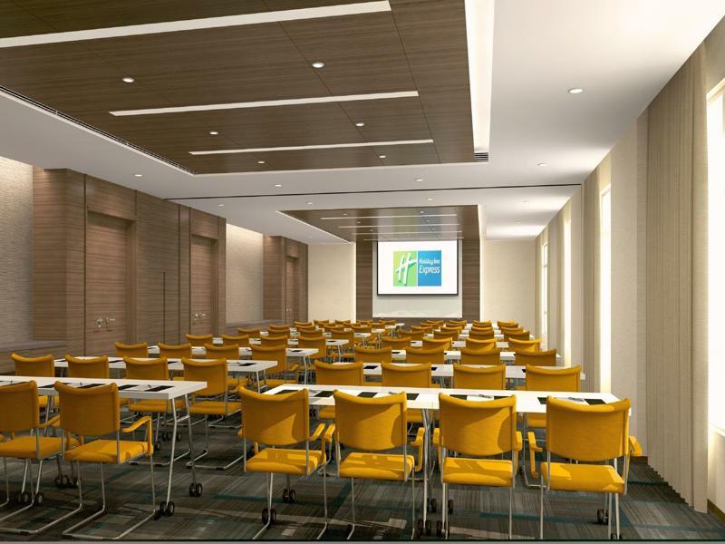Holiday Inn Express Chengdu Huanhuaxi By Ihg-Near Jinsha Site Musem,Near Wuhou Temple Museum,Welcome Drinks,Free Gym,Free Self-Service Laundry تشنجدو المظهر الخارجي الصورة
